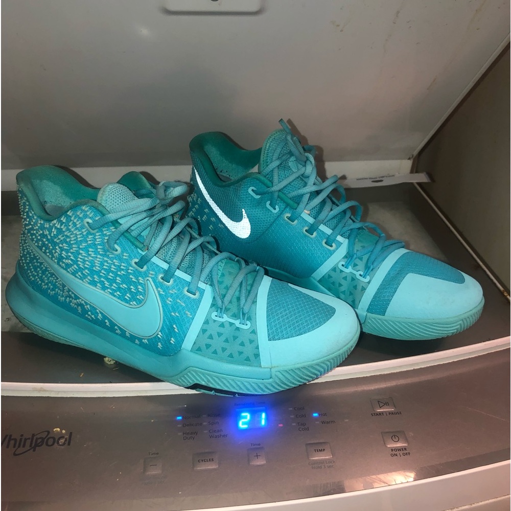 Kyrie Irving size 11.5